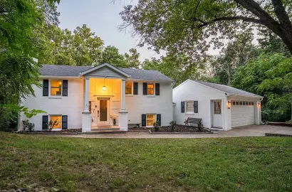 2816 Gilmore Ave, Des Moines, IA 50312