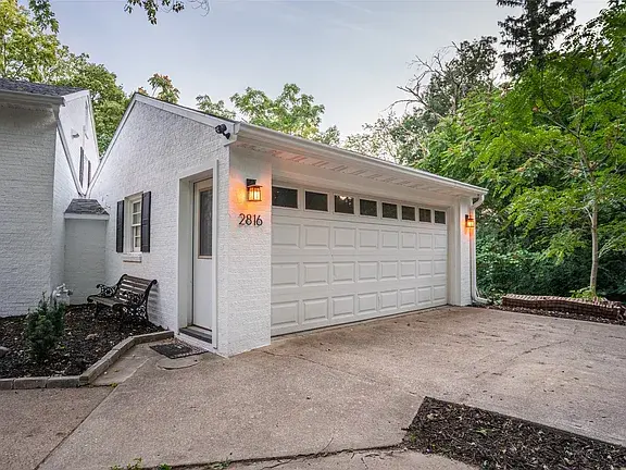 2816 Gilmore Ave, Des Moines, IA 50312