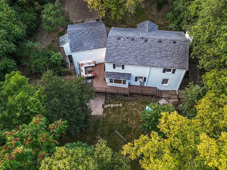 2816 Gilmore Ave, Des Moines, IA 50312