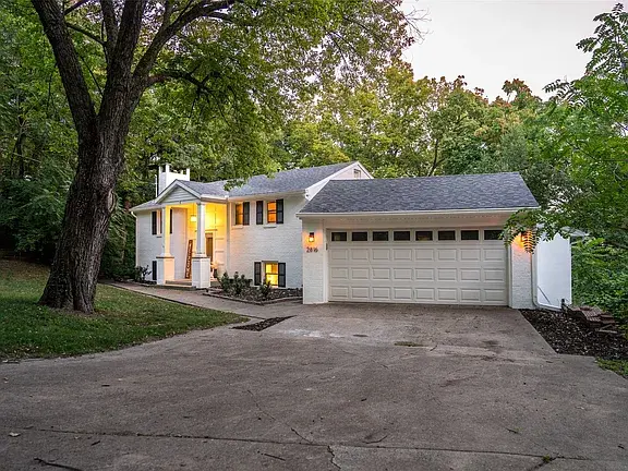 2816 Gilmore Ave, Des Moines, IA 50312