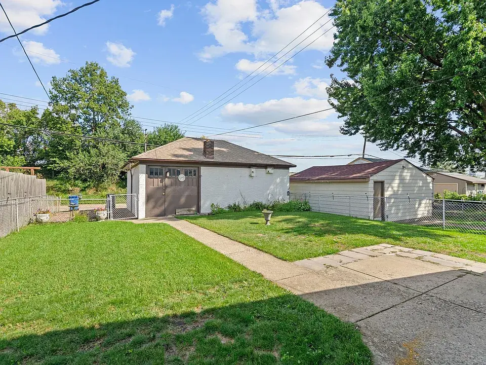 735 Buchanan St NE, Minneapolis, MN 55413