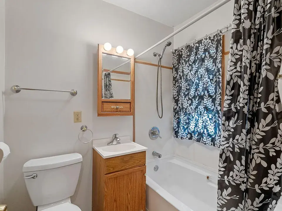 735 Buchanan St NE, Minneapolis, MN 55413