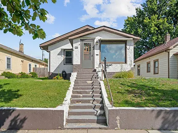 735 Buchanan St NE, Minneapolis, MN 55413